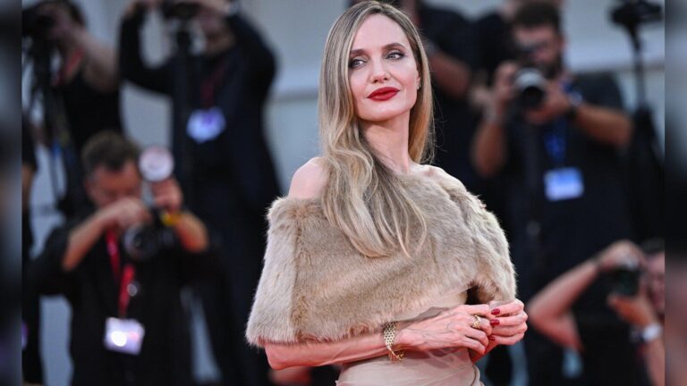 Actrița Angelina Jolie împlinește 50 de ani