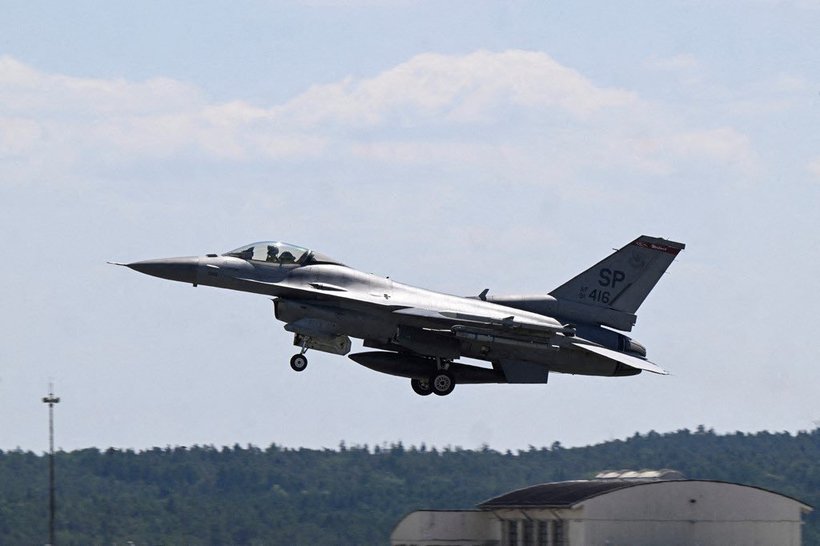Dronă rusească în spațiul aerian românesc: piloții F-16 au avut ordin de tragere, dar au ales prudența în fața riscurilor