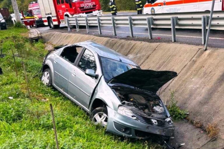 Giurgiu: Cinci persoane, dintre care două adolescente, rănite într-un accident rutier cu trei mașini la Buturugeni