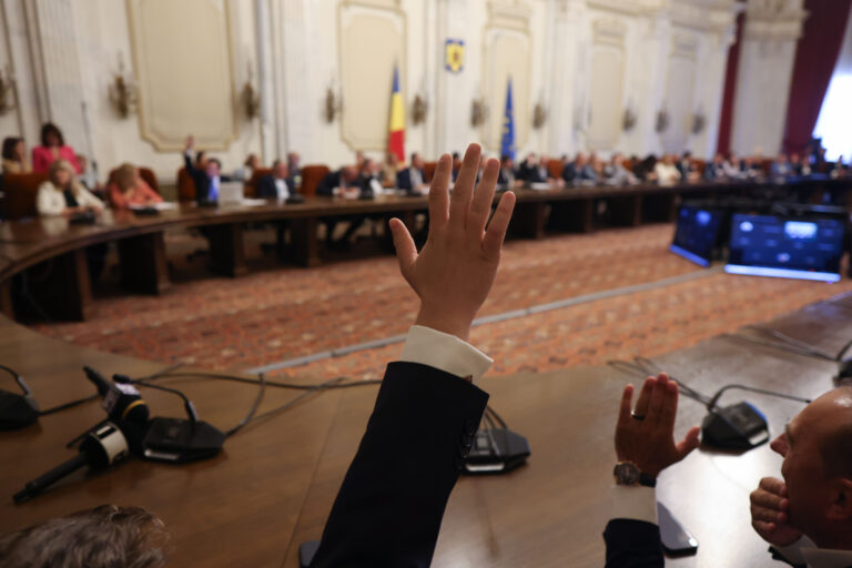 Audierile miniștrilor lui Siegfried Mureșan continuă azi la Parlament