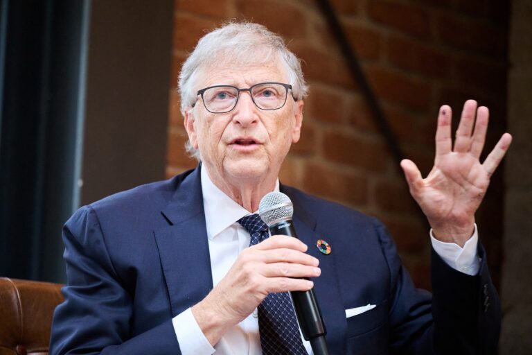 Bill Gates cere reglementarea inteligenței artificiale în SUA