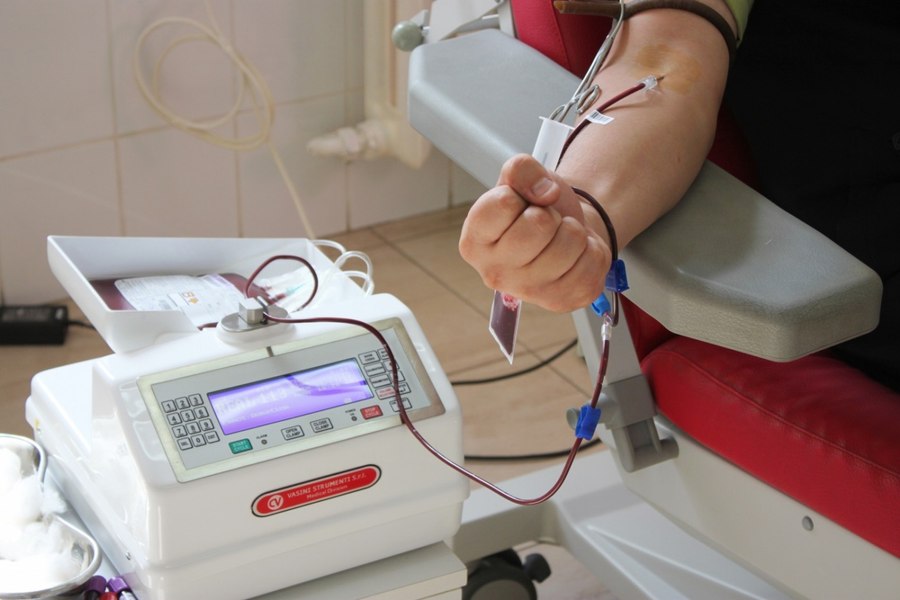 Bloomberg: România atrage donatori de sânge spre titluri de stat