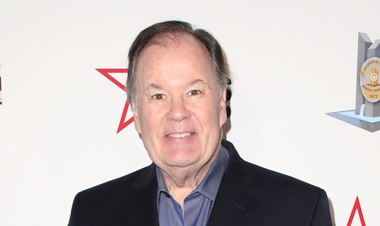 Dennis Haskins a murit la 75 de ani, în Burbank