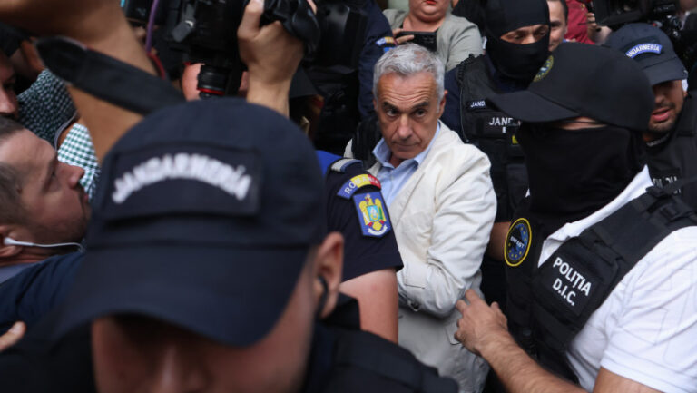 DIICOT a pus sechestru pe vila lui Călin Georgescu din Mogoșoaia