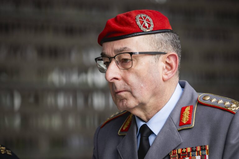 Generalul Carsten Breuer a fost ales șef al Comitetului Militar al NATO