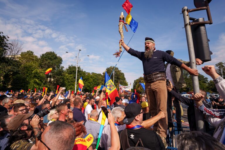 Guvernul a preluat revendicările fermierilor din Piața Victoriei