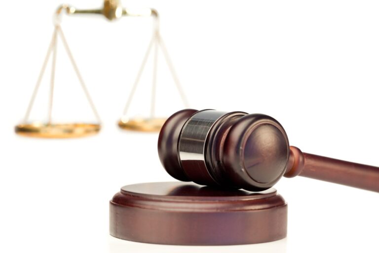 ÎCCJ ar putea primi joi soluția definitivă în disputa cu Guvernul