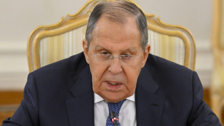 Lavrov îl invită pe Zelenski la Moscova pentru o întâlnire cu Putin
