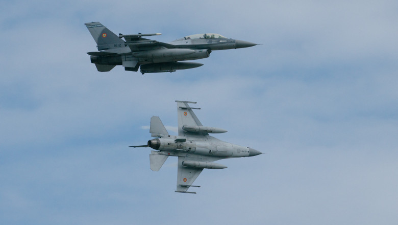 MApN a ridicat două F-16 după o țintă aeriană lângă Galați