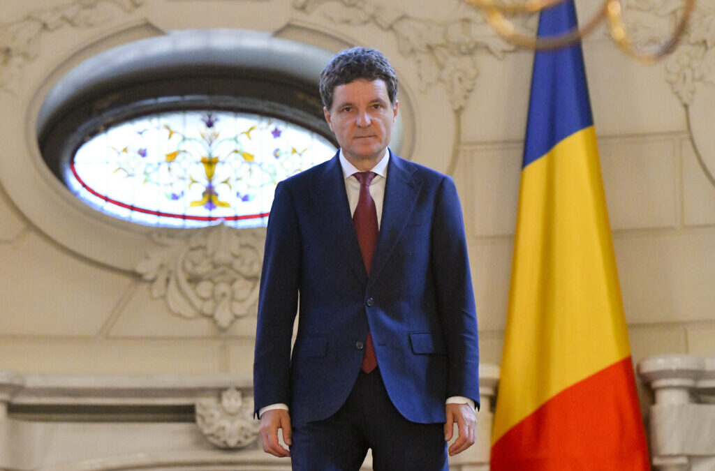 Nicușor Dan cere partidelor să evite alegerile anticipate