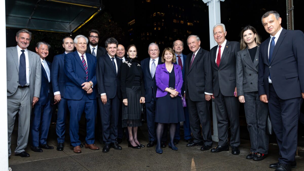 Nicușor Dan s-a întâlnit la New York cu foști ambasadori americani