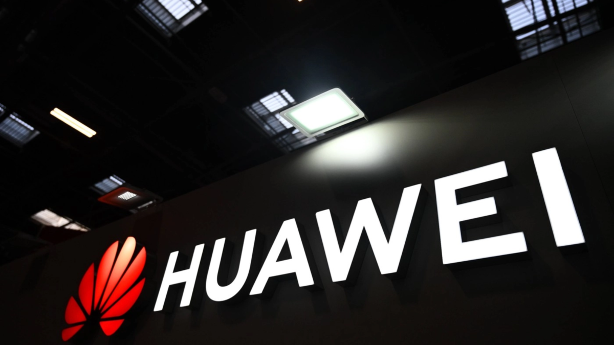 Noi telefoane pliabile lansate de Huawei și Xiaomi înaintea prezentării Apple
