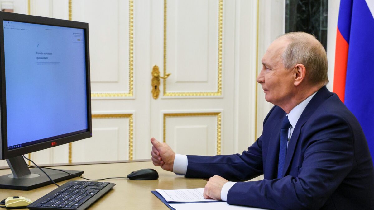 Putin a deschis alegerile parlamentare din Rusia prin vot online