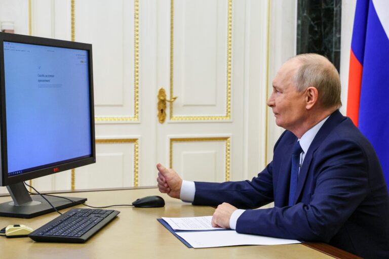 Putin a deschis alegerile parlamentare din Rusia prin vot online