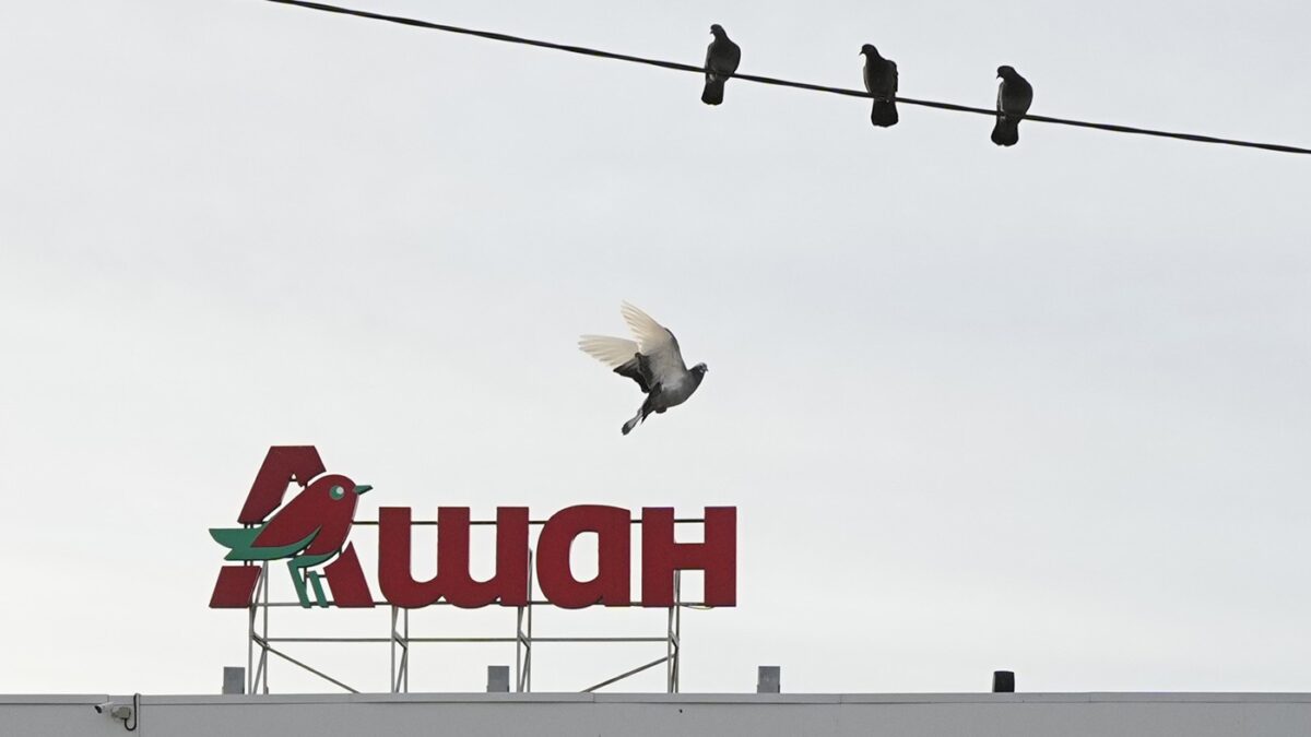 Putin transferă activele Auchan, Nestlé și Leroy Merlin