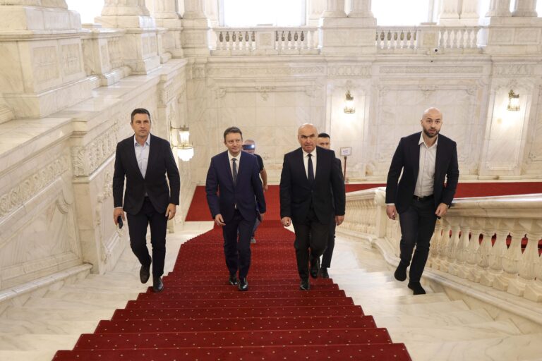Siegfried Mureșan neagă că a scris programul de guvernare cu ChatGPT