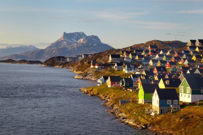Statele Unite, Danemarca și Groenlanda semnează marți acordul arctic