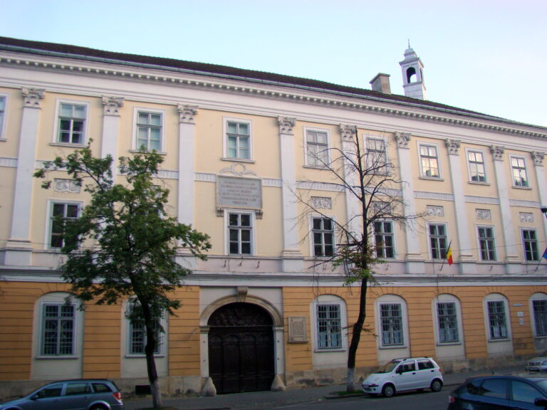 Amenințare cu bombă la Liceul Báthory István din Cluj-Napoca