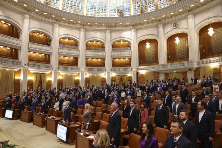Audierile miniștrilor din Guvernul Luca Niculescu încep luni