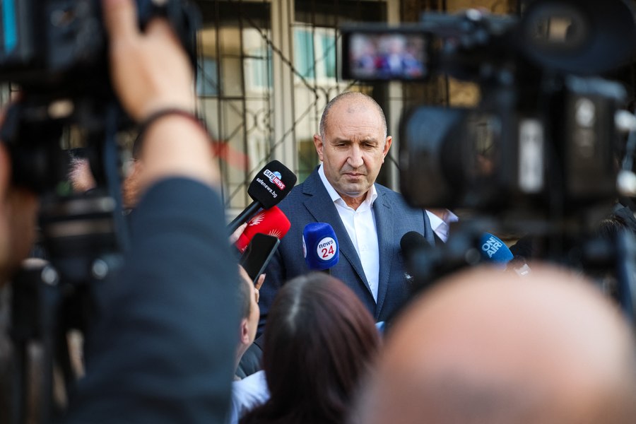 Bulgarii își cer scuze României după declarațiile lui Rumen Radev