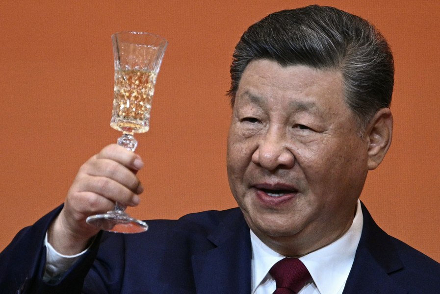 China a exclus 33 de oficiali din Partidul Comunist