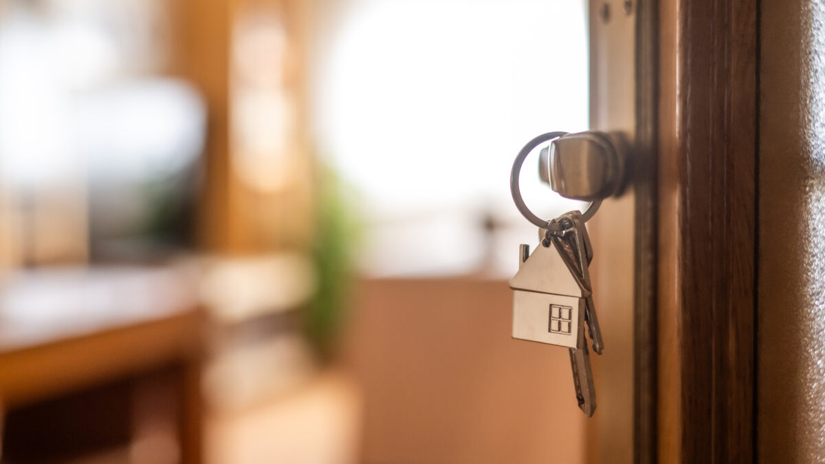 Dezvoltator ieșean, arestat preventiv după vânzarea repetată a apartamentelor