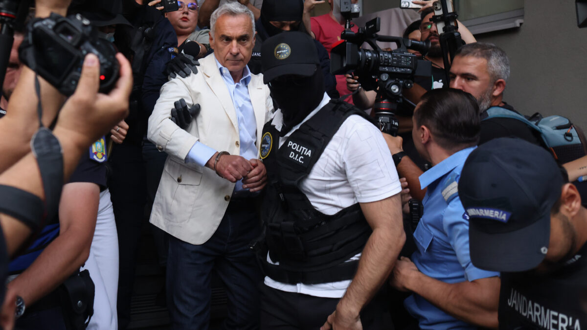 DIICOT a pus sechestru pe mai multe conturi ale lui Călin Georgescu