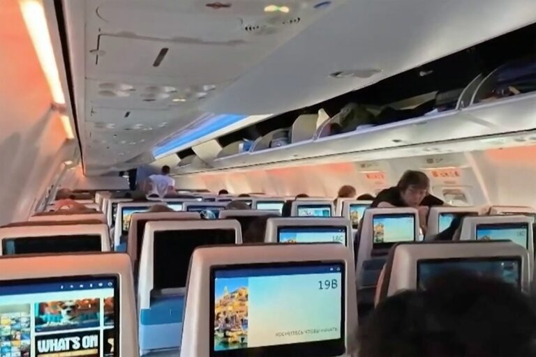 EAU: incidentul de pe zborul Flydubai a fost atac terorist