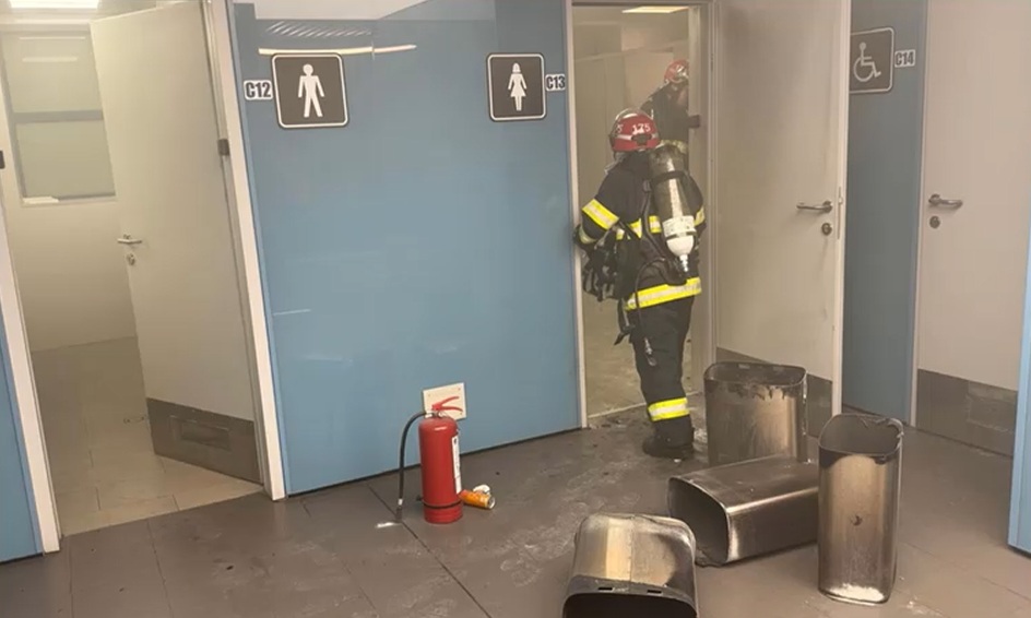 Incendiu la Otopeni. Polițiștii spun că o femeie l-a provocat