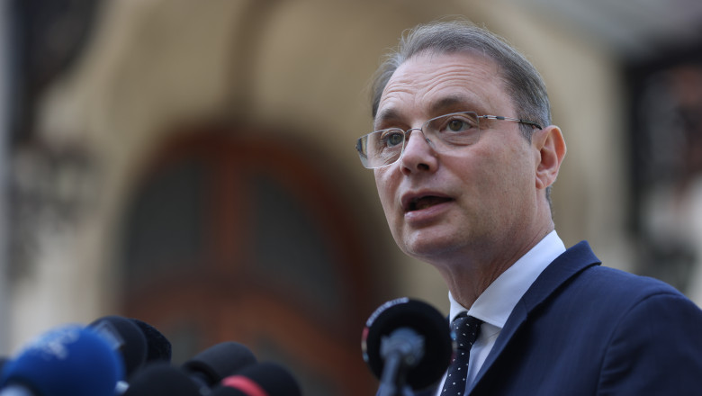 Luca Niculescu a depus programul de guvernare la Parlament