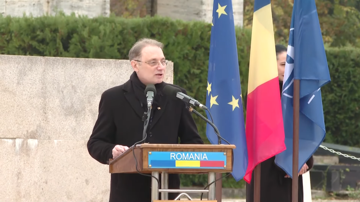 Luca Niculescu a vorbit la București de Ziua Armatei