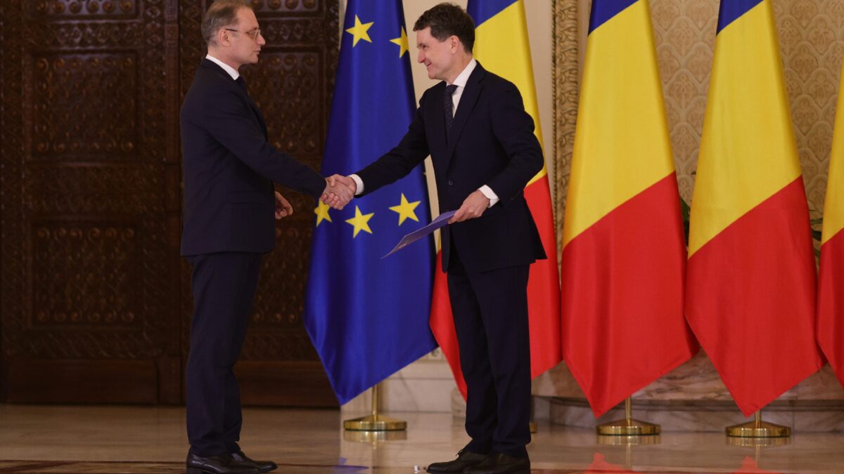 Luca Niculescu: Guvernul a avut prima ședință după învestire