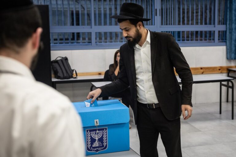 Netanyahu conduce în exit-pollurile din Israel, dar fără majoritate