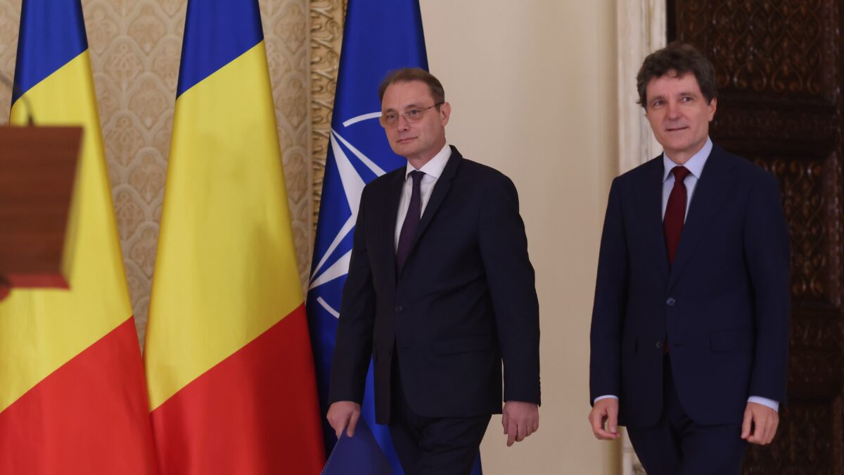 Nicușor Dan l-a propus pe Luca Niculescu pentru funcția de premier