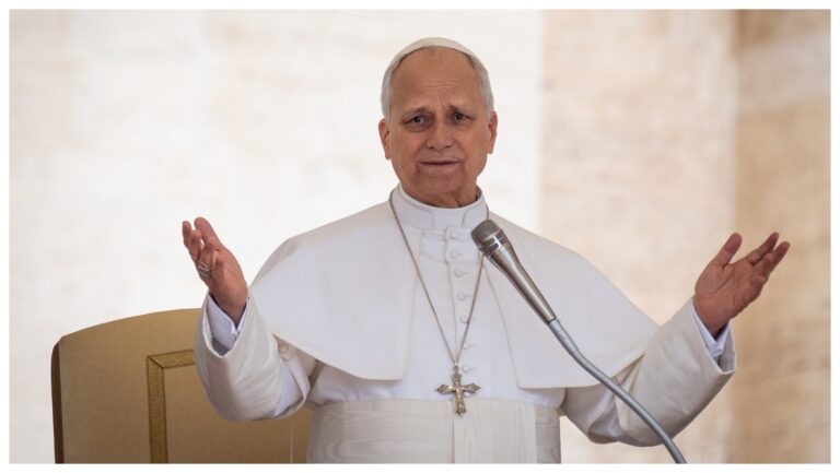 Papa Leon al XIV-lea va fi operat după un control medical