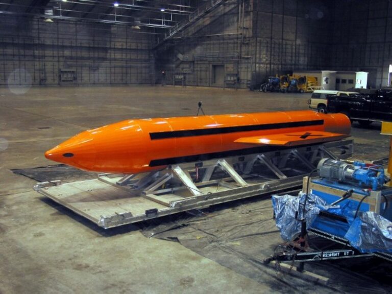 Pentagonul a pregătit planuri cu bomba MOAB pentru Iran