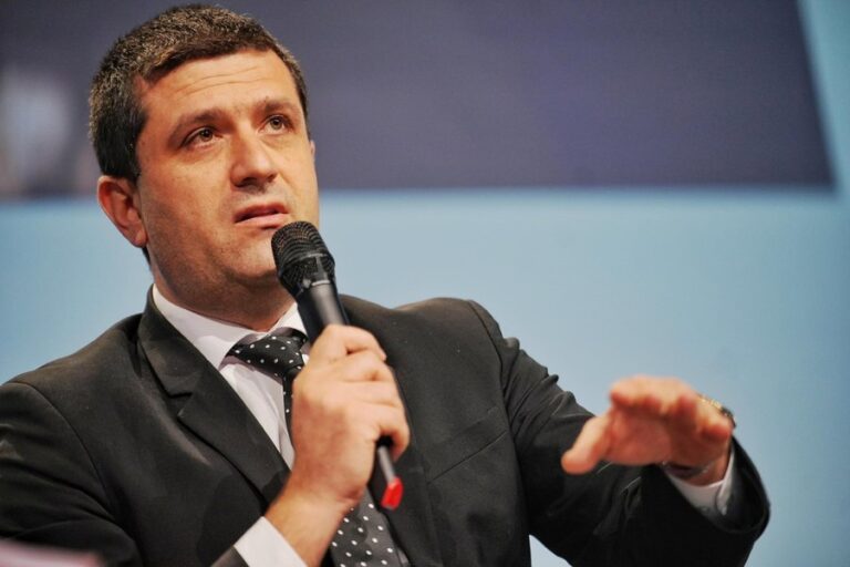 Radu Miruță: două drone au fost doborâte de F-16 deasupra Mării Negre