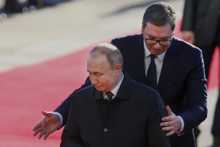 Rusia vrea să continue relațiile cu Serbia după înfrângerea lui Vucic
