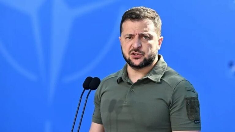 Zelenski anunță atacuri mai dure asupra rafinăriilor rusești